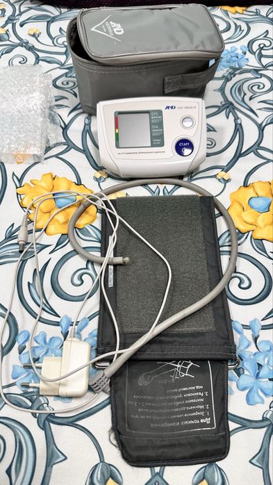 Тонометр AND UA-777 с адаптером