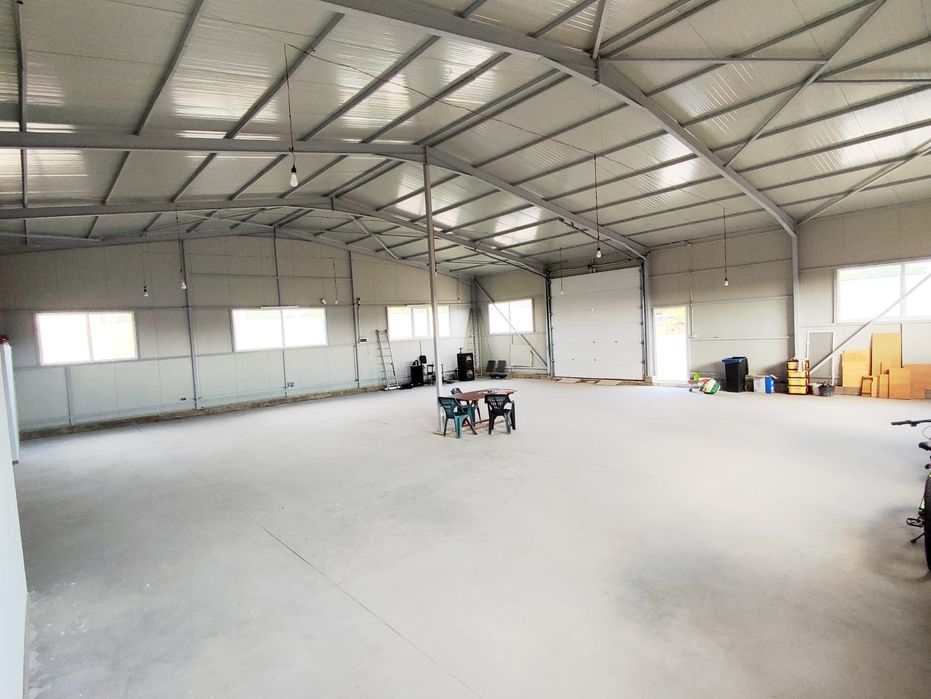 Hală închirierz 700m2 . 300m2, hală 400m2 curte