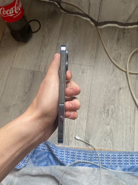 продам iPhone 13pro, акб-74%