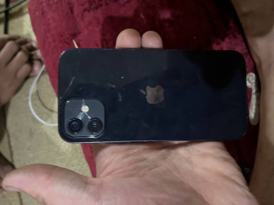 Iphone 12 ideal aybi orqa kirishka
