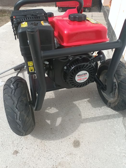 Aparat de spălat cu presiune Walter pe benzină