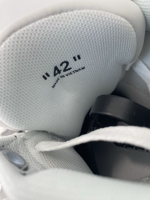 Off-White Sneakers