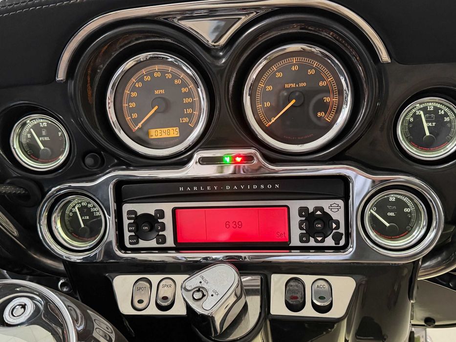 Harley Davidson Electra Glide Ultra 2009 - Full Touring, Gata de drum