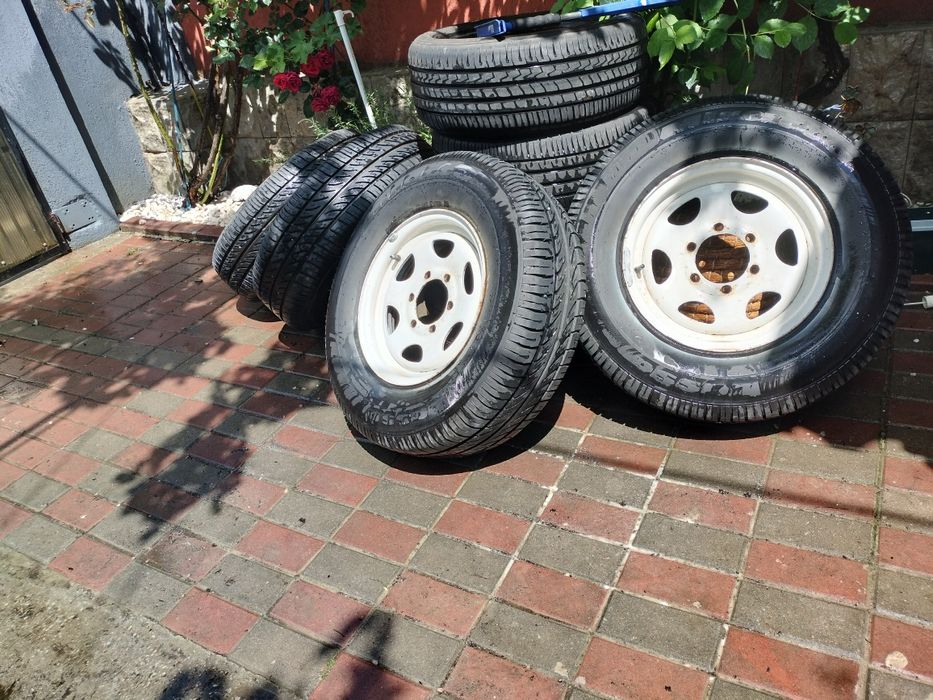 Vând 3 seturi de roti ca noi.