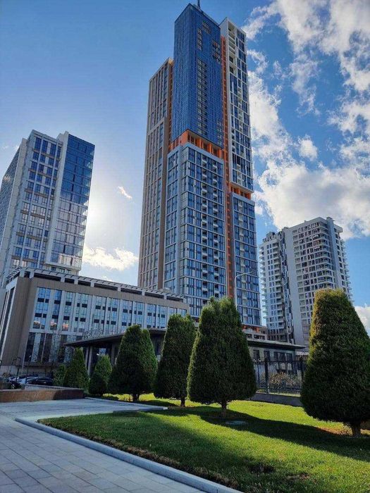 СРОЧНО ПРОДАЕТСЯ 2/16/51 в ЖК "Nest one" А блок вид на Хумо арена