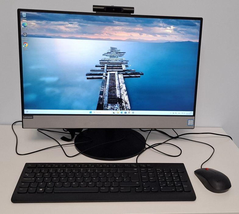 All-In-One Lenovo V530-22ICB AIO -  Touchscreen