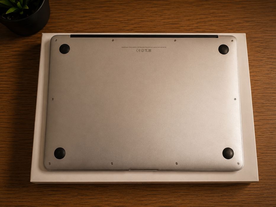 MacBook Air 13” 2014 | i5 | 8GB RAM | 128SSD | Baterie 100% (2 cicluri) | Cutie + Adaptoare
