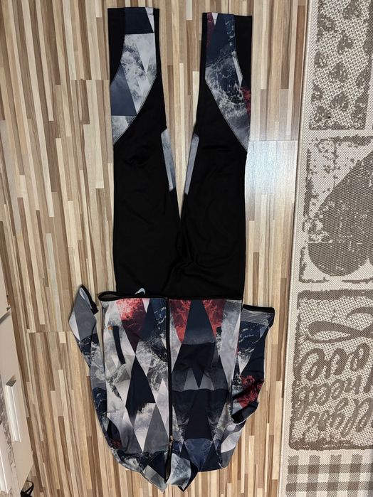 Дамски спортен екип