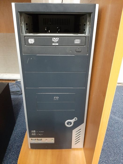 Компьютер настольный,стационарный