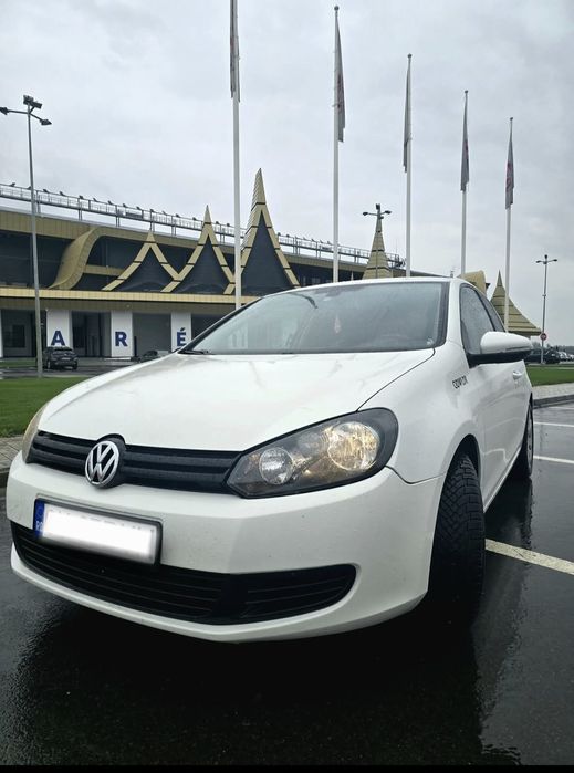 De vânzare Volkswagen Golf 6 – 1.2 TSI Benzină, 2011