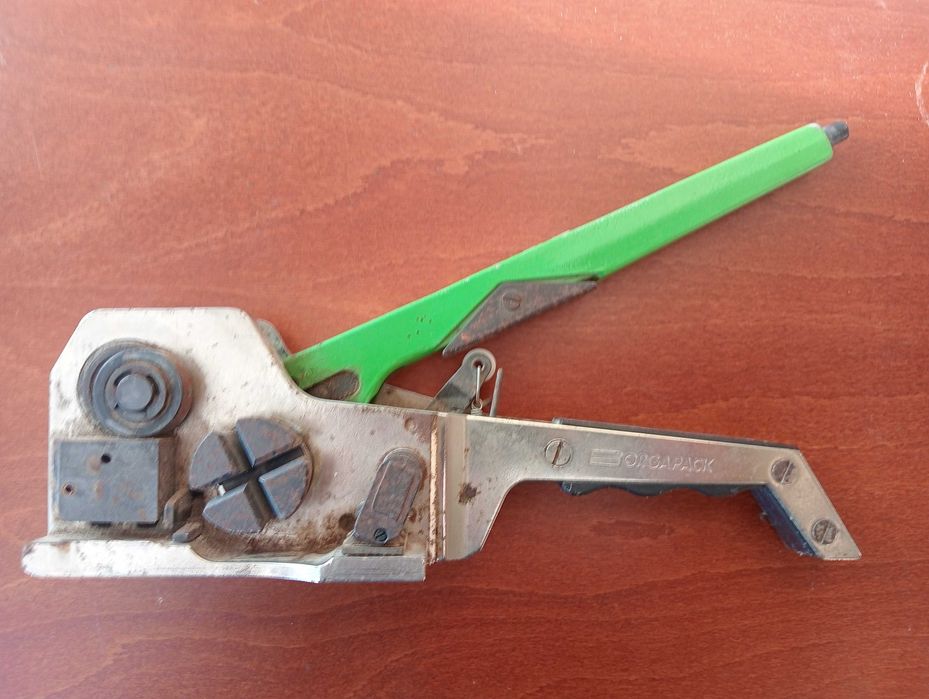 Masina manuala de legat cu banda de plastic.Orgapack