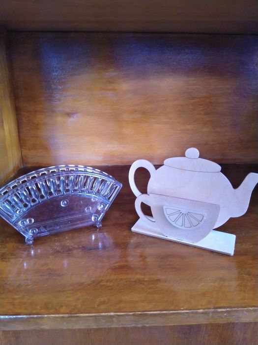 Отдам за шоколадку салфетницы