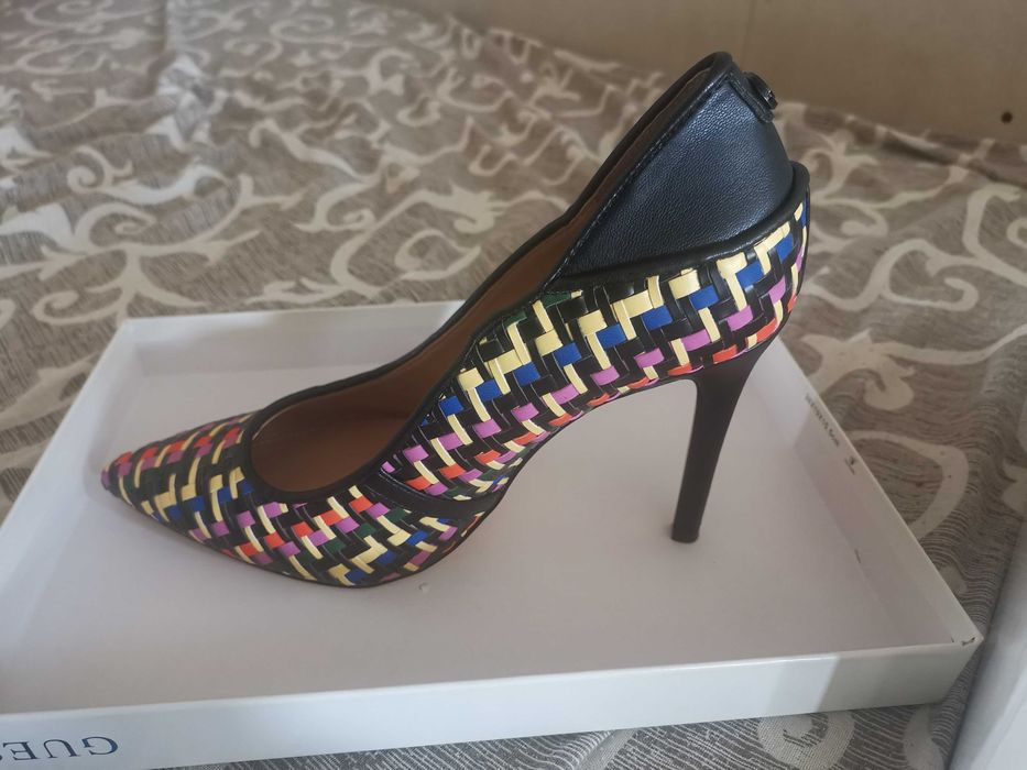 Дамски обувки Guess 38 номер