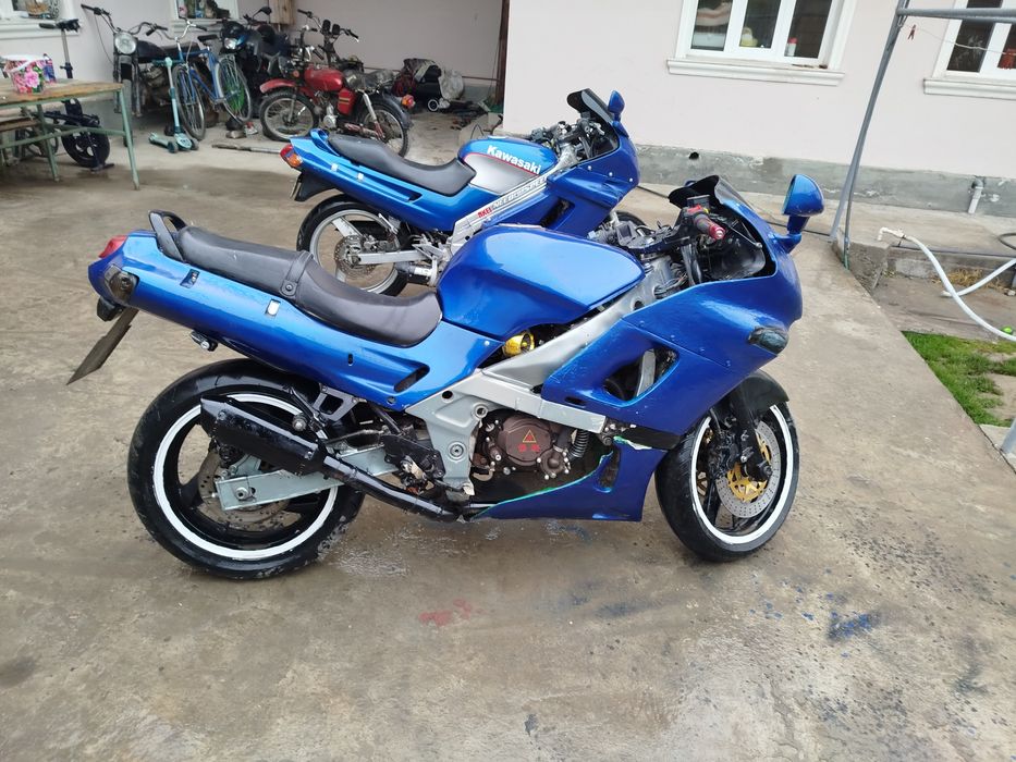 Kawasaki sotiladi 250