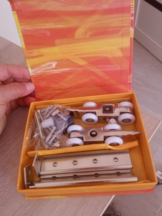 Есікке роликтер  сатылады, жаңа