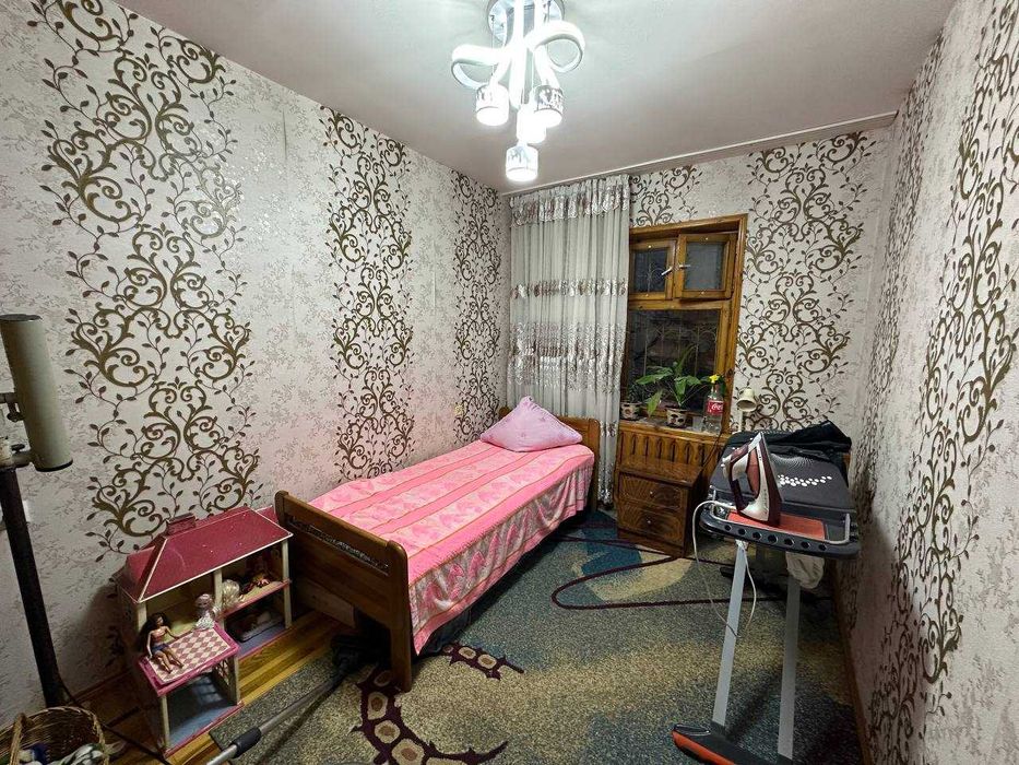 Продаётся 4-ком. квартира в кирпичном доме 77-серия ор-р Махтумкули