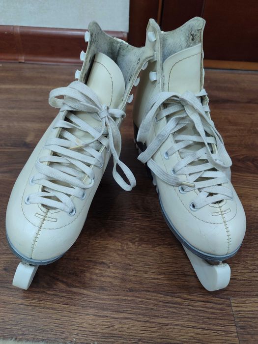 Коньки фигурные детские