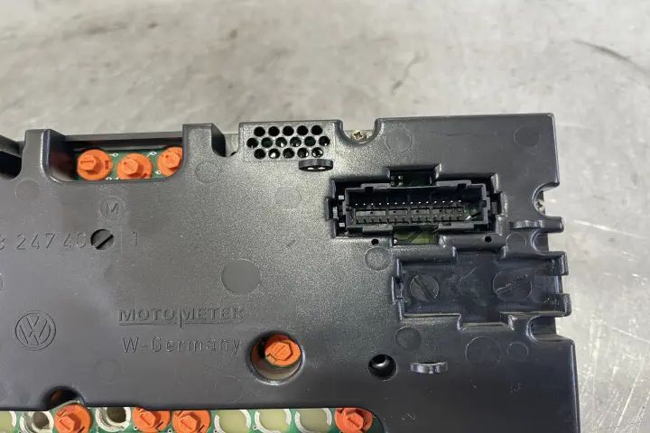 Ceasuri bord Volkswagen VW Golf 1995 1.8 MT (90 hp)