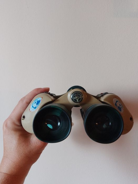 Бинокъл в чантичка