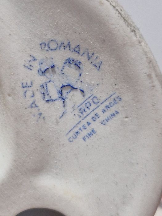 Оливър Харди, 17см. височина.