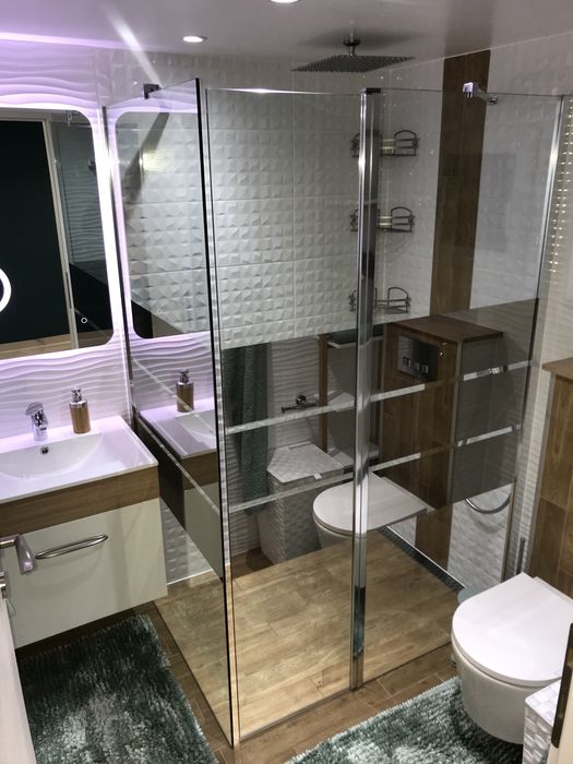 Cazare Regim Hotelier  casuta din livada