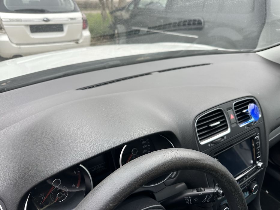 Табло със десен airbag за Фолксваген Голф 6