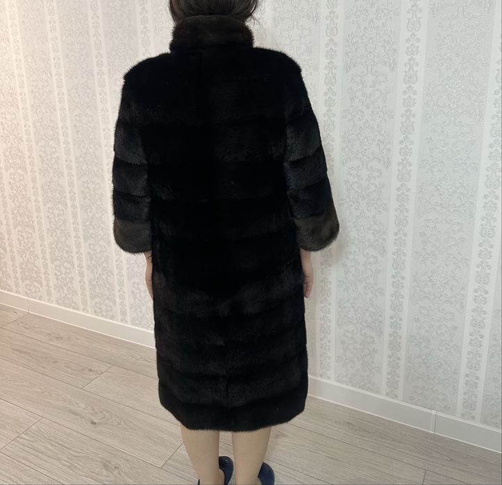 Продам норковую шубу