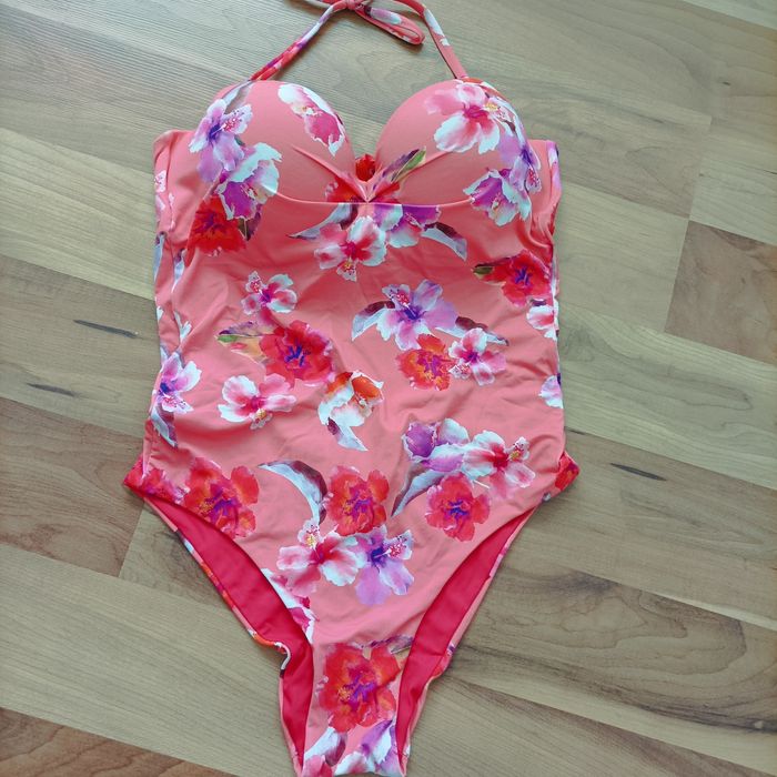 Roxy/ Liu Jo цял бански S /M размер