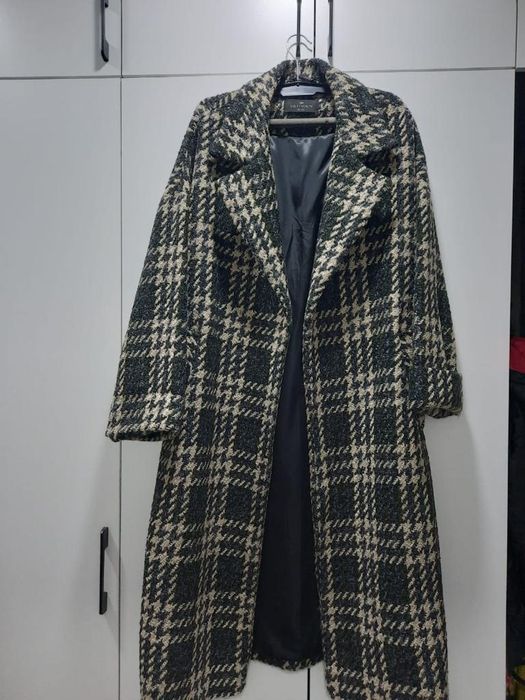 Продам осеннее пальто.