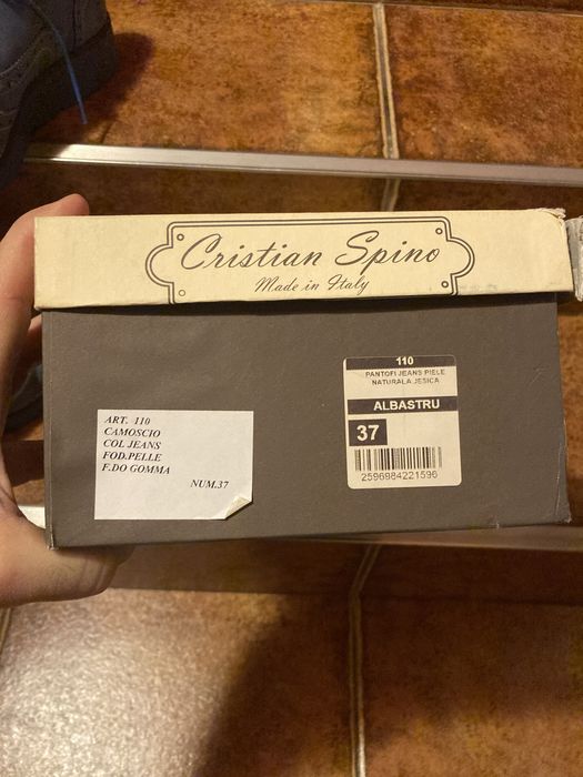 Vand pantofi de dama din piele