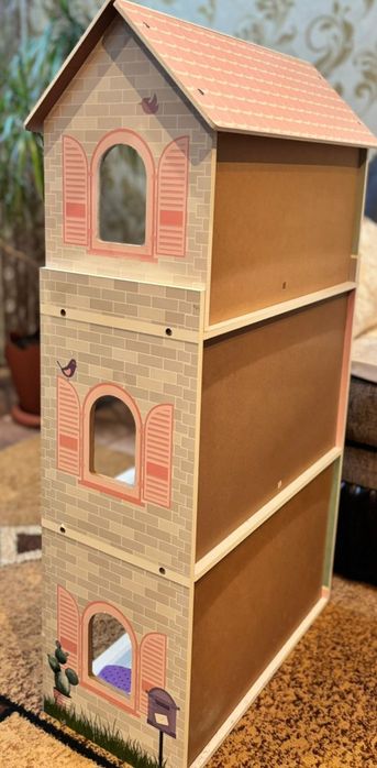 Продам кукольный домик