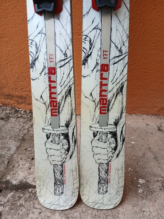 Schiuri skiuri tură freeraid volkl Mantra 177 cm