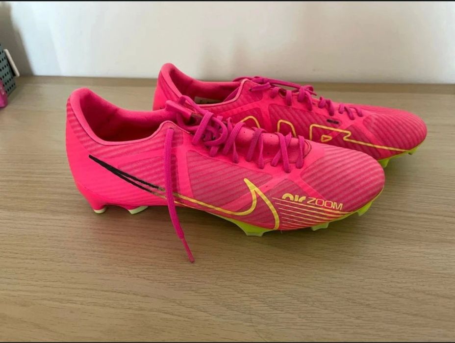 Ghete de fotbal Nike,  mărimea 42,5