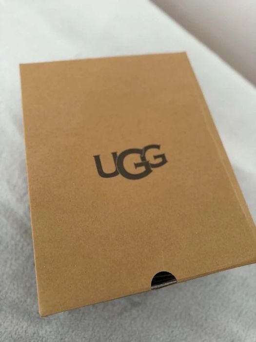Ugg tazz 36 maro