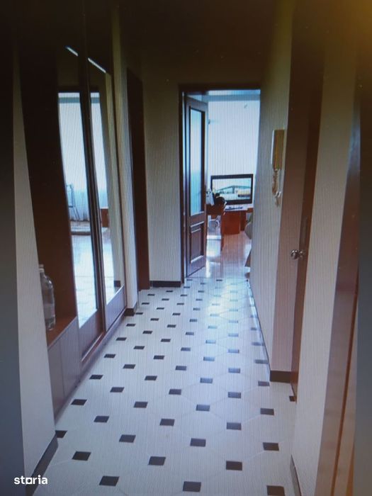 3 camere decomandat Primăverii,2 min Metrou Aviatorilor3 min Herăstrău