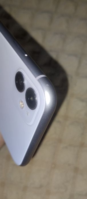 Продам iphone 11