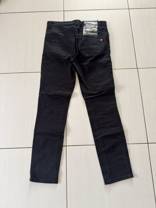 Черни Дънки Pause