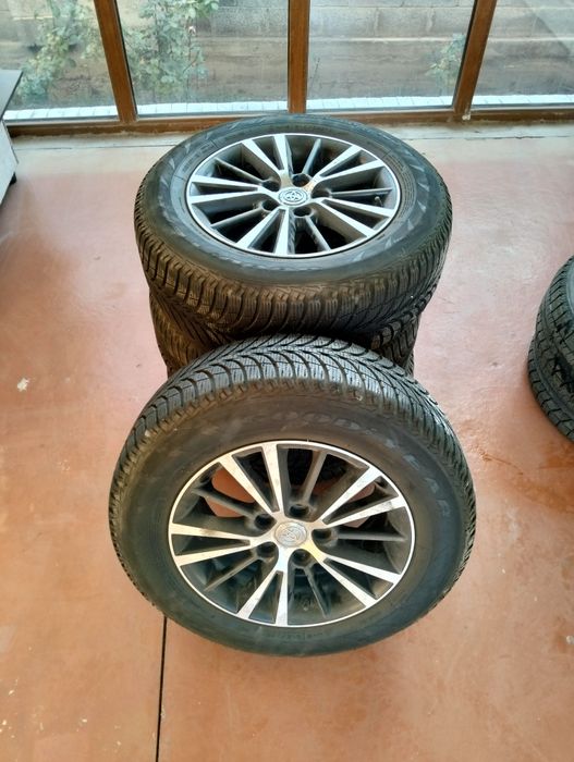 Продам б/у  шины