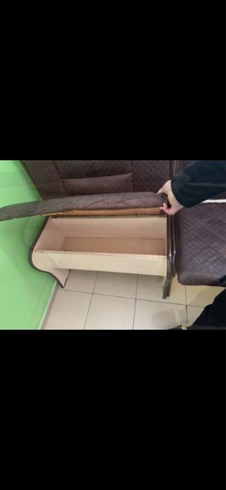 Продам стол уголок