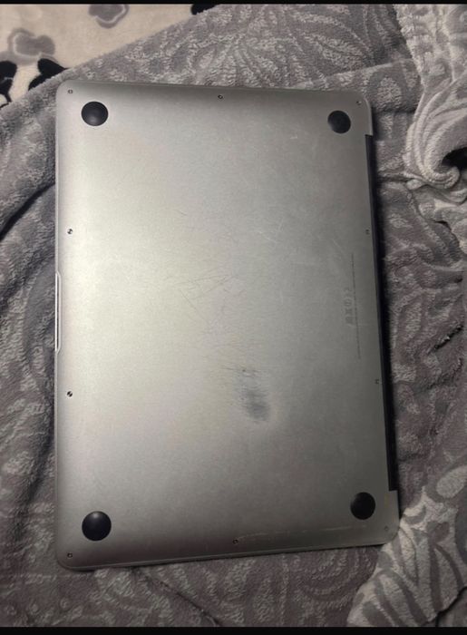 Macbook Air A1466  EMC: 2632