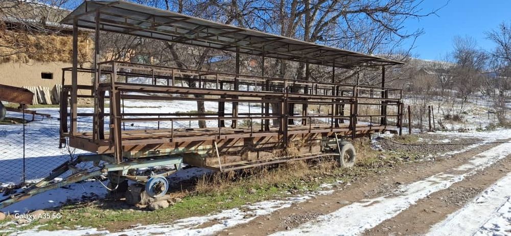 Прицеп пчеловодный. Подробности по телефону. 35 млн. Торг возможен