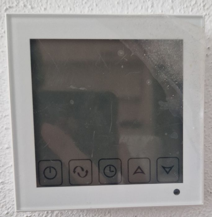 Termostat încălzire in pardoseala pe baterii sau fir