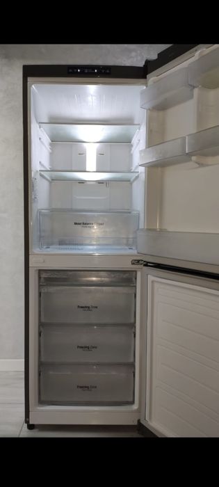 Продам Холодильник в отличном рабочем состоянии