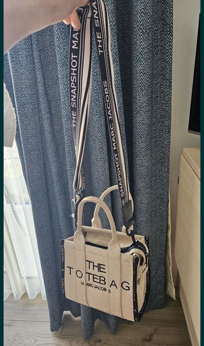 Дамска чанта     .