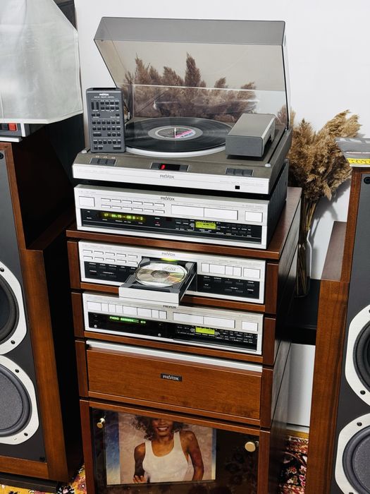 Tuner REVOX B160 cu o recepție foarte bună , RDS ,filtru Hi-Blend !