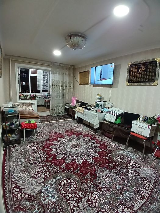 2-х комнатная квартира переделенная в 3-х . Микрорайон 1-остановка