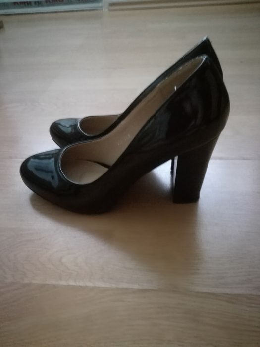 Vand pantofi noi, negri, de dama, mărime40