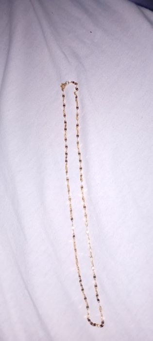 Vând lănțic placat cu aur