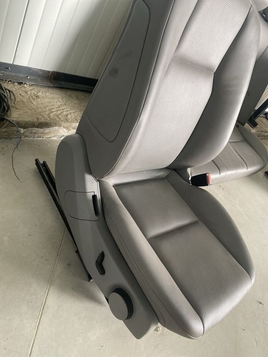 Седалки за мерцедес ц класа w204 седан