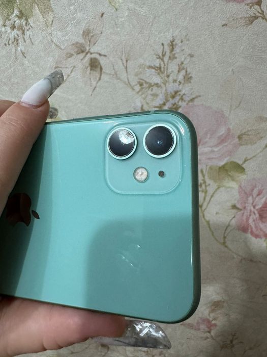 Продам айфон 11 в хорошем состоянии